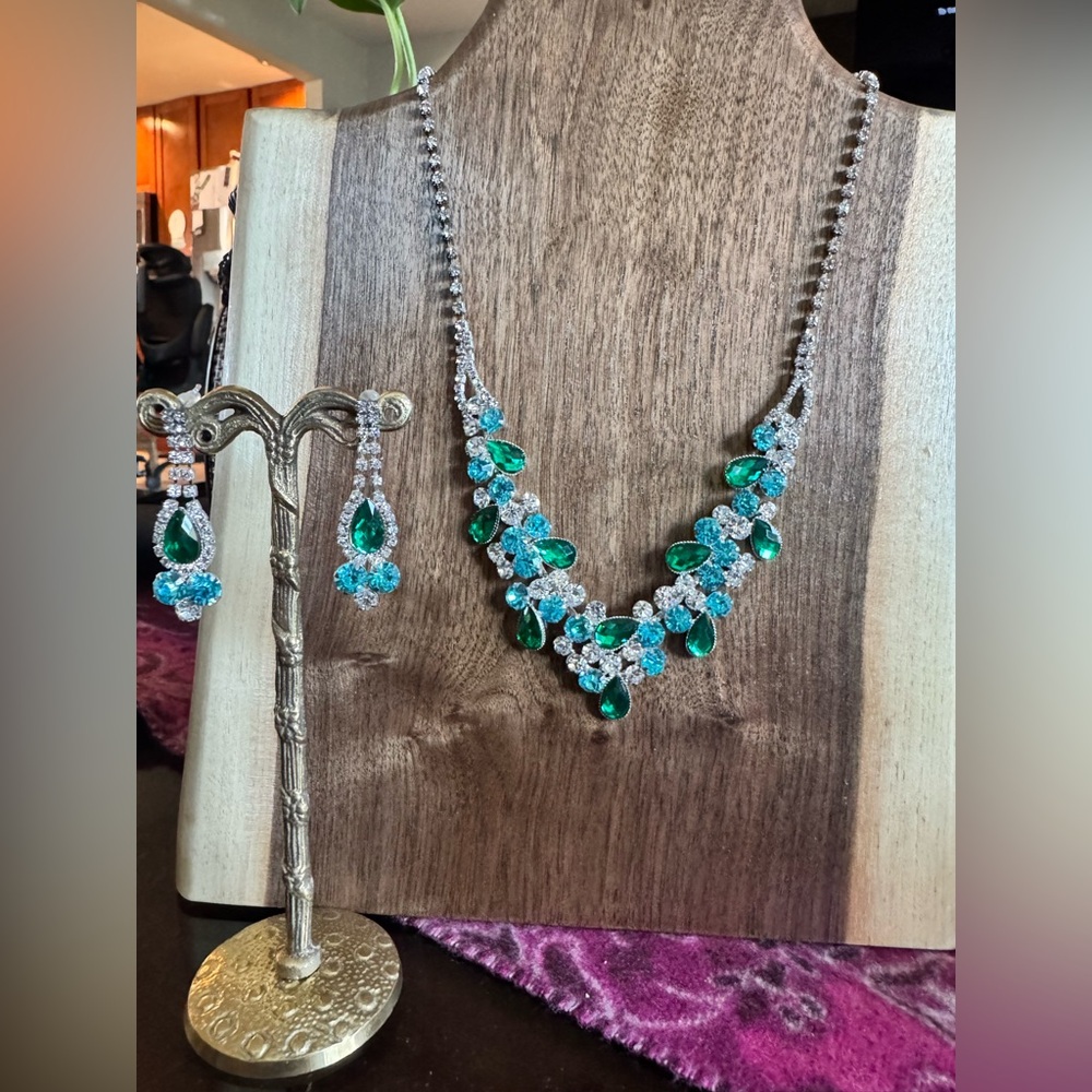 Colorful Blue and Green Rhinestone Jewelry Set